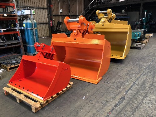 77-2-excavator tilt bucket