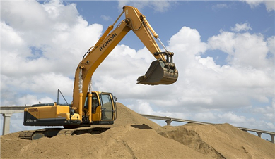Causes of bolt looseness of excavator