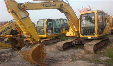 What are the differences between backhoe, loader and excavator?